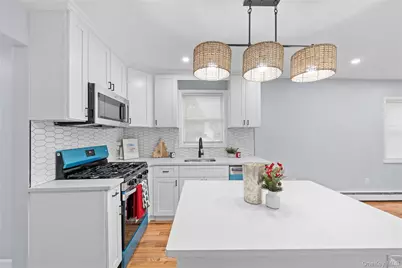 36 W 19th Street, Huntington Station, NY 11746 - Photo 7