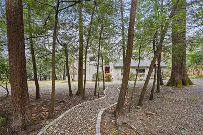 49 Twin Lakes Road, South Salem, NY 10590 - Photo 17