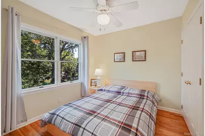 321 Sound Beach Boulevard, Sound Beach, NY 11789 - Photo 19