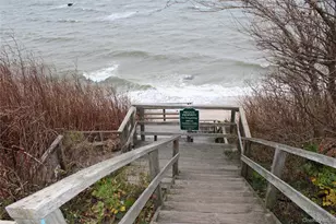 321 Sound Beach Blvd, Sound Beach, NY 11789 - Photo 43