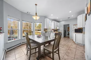 7 Bittersweet Ln, Center Moriches, NY 11934 - Photo 13