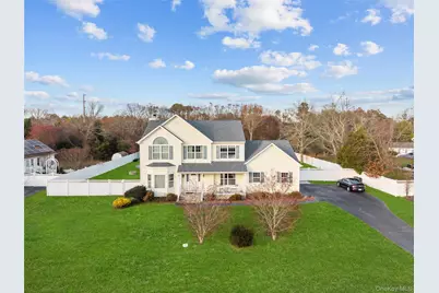 7 Bittersweet Lane, Center Moriches, NY 11934 - Photo 7