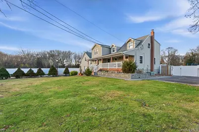 2011 Orinoco Drive, West Islip, NY 11795 - Photo 3