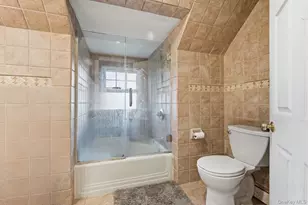 2011 Orinoco Dr, West Islip, NY 11795 - Photo 17