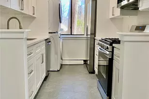 37 Hillside Terrace, White Plains, NY 10601 - Photo 9