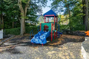 37 Hillside Terrace, White Plains, NY 10601 - Photo 17