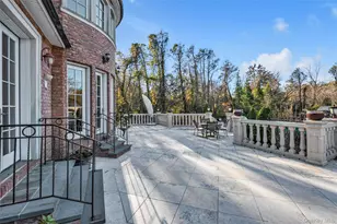 109 Wheatley Rd, Brookville, NY 11545 - Photo 43