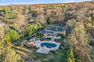 109 Wheatley Rd, Brookville, NY 11545 - Photo 11