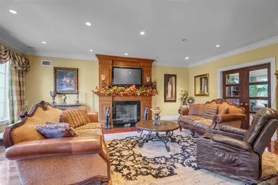 109 Wheatley Road, Brookville, NY 11545 - Photo 17