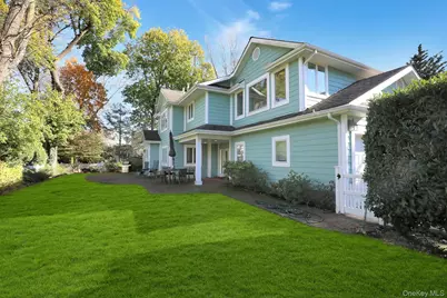 81 Round Hill Road, East Hills, NY 11577 - Photo 21