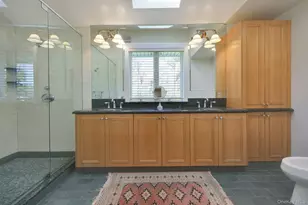 81 Round Hill Rd, East Hills, NY 11577 - Photo 13