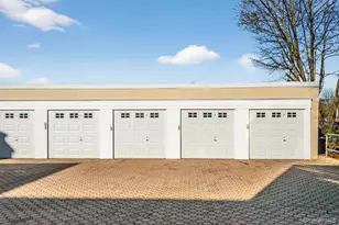 105 7th St, Garden City, NY 11530 - Photo 15