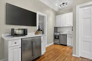 105 7th St, Garden City, NY 11530 - Photo 7