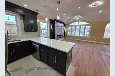 24002 147th Road, Rosedale, NY 11422 - Photo 3