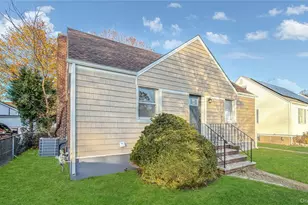 15 Circle Dr, Hempstead, NY 11550 - Photo 3