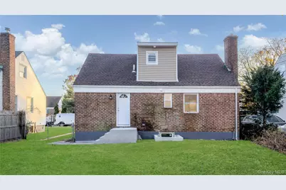 15 Circle Drive, Hempstead, NY 11550 - Photo 37