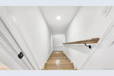 15 Circle Drive, Hempstead, NY 11550 - Photo 31