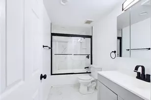 115 Clinton Ave, Patchogue, NY 11772 - Photo 15