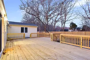 115 Clinton Ave, Patchogue, NY 11772 - Photo 33