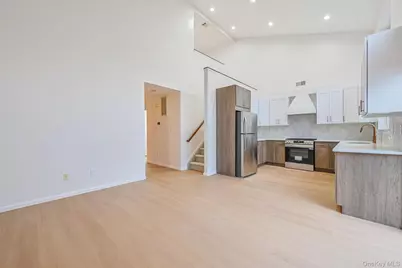 11 Northwood Blvd, Central Islip, NY 11722 - Photo 13