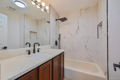 11 Northwood Blvd, Central Islip, NY 11722 - Photo 23