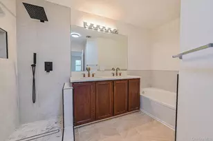 11 Northwood Blvd, Central Islip, NY 11722 - Photo 21