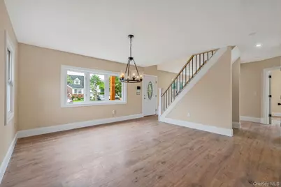 87 Sobro Avenue, Valley Stream, NY 11580 - Photo 9