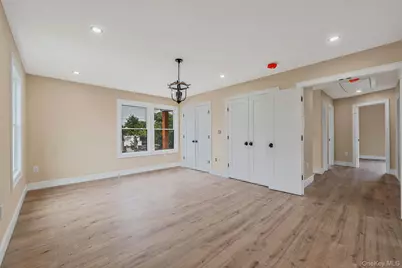 87 Sobro Avenue, Valley Stream, NY 11580 - Photo 15