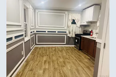 8033 88th Road #2nd fl, Woodhaven, NY 11421 - Photo 3