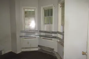 35 Carpenter Ave, Newburgh, NY 12550 - Photo 17