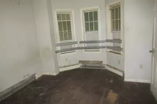 35 Carpenter Ave, Newburgh, NY 12550 - Photo 7