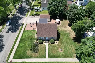 979 Merillon Ave, Westbury, NY 11590 - Photo 23