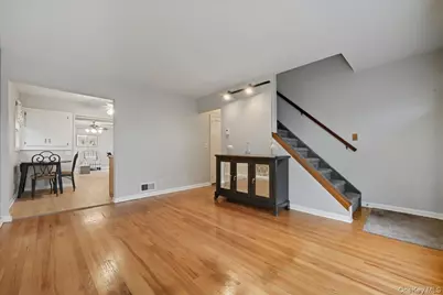 979 Merillon Avenue, Westbury, NY 11590 - Photo 5