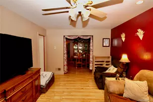 45 Merokee Pl, Farmingdale, NY 11735 - Photo 3