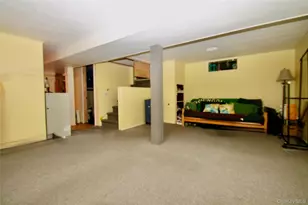 45 Merokee Pl, Farmingdale, NY 11735 - Photo 17