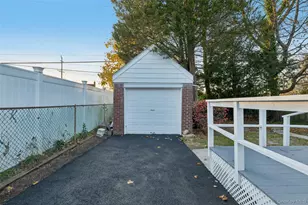 61 Harris Ave, Hewlett, NY 11557 - Photo 31