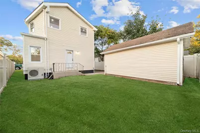 146 Lincoln Avenue, Roosevelt, NY 11575 - Photo 13