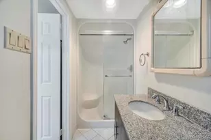 90 Rockland Dr, Jericho, NY 11753 - Photo 13