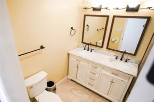 90 Rockland Dr, Jericho, NY 11753 - Photo 9