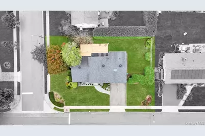 90 Rockland Drive, Jericho, NY 11753 - Photo 33