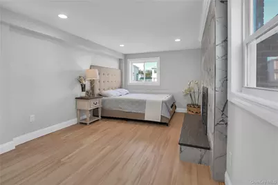 2 Walnut Drive, Syosset, NY 11791 - Photo 7
