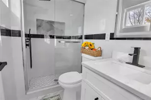 2 Walnut Dr, Syosset, NY 11791 - Photo 15