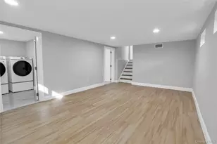 2 Walnut Dr, Syosset, NY 11791 - Photo 21