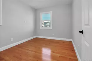 2 Walnut Dr, Syosset, NY 11791 - Photo 17