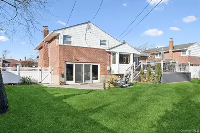 1201 Day Street, Seaford, NY 11783 - Photo 31