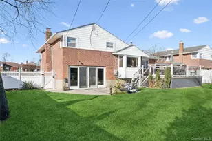 1201 Day St, Seaford, NY 11783 - Photo 31