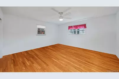 17 Coram Swezeytown Road, Coram, NY 11727 - Photo 17