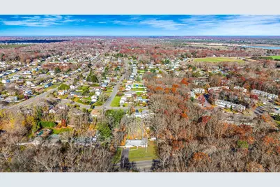 17 Coram Swezeytown Road, Coram, NY 11727 - Photo 37