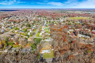 17 Coram Swezeytown Rd, Coram, NY 11727 - Photo 37