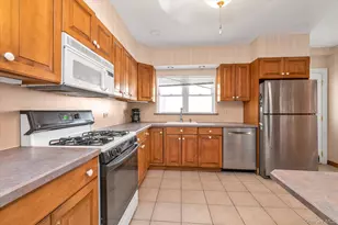 78-14 220th Pl, Oakland Gardens, NY 11364 - Photo 7